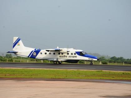 Successful flight of Coast Guard squad from Ratnagiri Airport | रत्नागिरी विमानतळावरून तटरक्षक दलाच्या विमानाचे यशस्वी उड्डाण