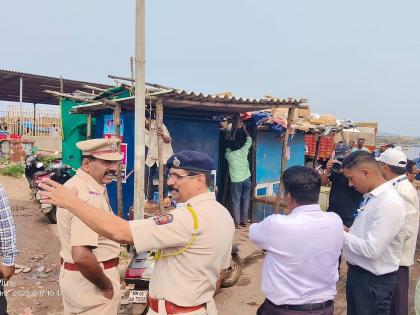 Ratnagiri: Hammer on unauthorized constructions at Mirkarwada port | Ratnagiri: मिरकरवाडा बंदरावरील अनधिकृत बांधकामांवर हातोडा  