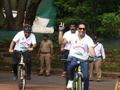 cycle rally for environment friendly ganesh festival started in ratnagiri | रत्नागिरीत निघाली पर्यावरण पूरक गणेशाेत्सवासाठी सायकल रॅली