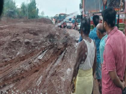 Ratnagiri-Kolhapur highway opened, Traffic was diverted from the route via Lanja Dabhol | रत्नागिरी-कोल्हापूर महामार्ग सुरू, 'या' मार्गावरुन वळविण्यात आली वाहतूक; नाणीज हायस्कूलजवळ खचला होता रस्ता