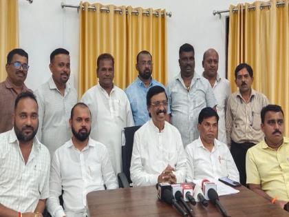 It was a mistake to choose outside candidates over loyalists, admits Vinayak Raut | निष्ठावंताना डावलून बाहेरचे उमेदवार घेतले ही चुकच, विनायक राऊत यांची कबुली; राजन तेलींना टोला It was a mistake to choose outside candidates over loyalists, admits Vinayak Raut | निष्ठावंताना डावलून बाहेरचे उमेदवार घेतले ही चुकच, विनायक राऊत यांची कबुली; राजन तेलींना टोला