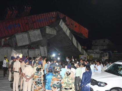 The collapse of the flyover is an unfortunate incident; After the report of the three-member expert committee, action will be taken against the culprits - ravindra chavan | उड्डाणपूल कोसळणं ही दुर्दैवी घटना; त्रिसदस्यीय तज्ज्ञ समितीच्या अहवालानंतर दोषींवर कारवाई