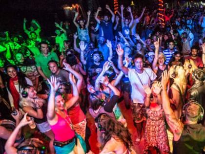 Article: The 'dummy' of the parties operating in Goa is increasing, because... | लेख: गोव्यात चालणाऱ्या पार्ट्यांची 'धुंदी' वाढतेच आहे, कारण... Article: The 'dummy' of the parties operating in Goa is increasing, because... | लेख: गोव्यात चालणाऱ्या पार्ट्यांची 'धुंदी' वाढतेच आहे, कारण...