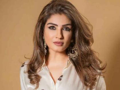 court orders police inquiry against bollywood actress raveena tondon know details | रवीना टंडनच्या विरोधात कोर्टाचे चौकशीचे आदेश, अभिनेत्रीवर धमकावल्याचा आरोप, नेमकं प्रकरण काय?