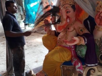 Raver is the big market of Shri Ganesh idol | रावेर होतेय श्री गणेशमूर्तींची मोठी बाजारपेठ