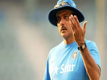 India versus England: Ravi Shastri was angry after saw grass on the pitch | India vs England : खेळपट्टीवर गवत पाहिले आणि रवी शास्त्री वैतागले