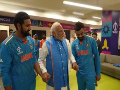  Ravi Shastri share his experience after Prime Minister narendra modi meeting the Indian team after World Cup 2023 final defeat  | "जेव्हा देशाचे पंतप्रधान ड्रेसिंग रूमला भेट देतात तेव्हा...", रवी शास्त्रींची 'मन की बात'
