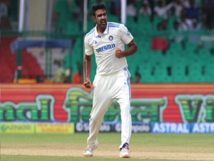 India vs Bangladesh, 2nd Test Ravichandran Ashwin Broke Anil Kumble Record Of Most Test Wickets In Asia | आर अश्विनची विक्रमी मालिका सुरुच! कुंबळेचा 'जम्बो' विक्रम मोडीत काढत बनला 'नंबर वन'