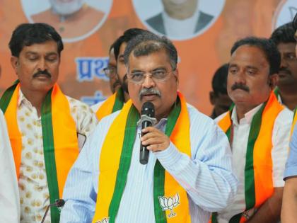 BJP workers should be visible on the streets while working; Ravindra Chavan took the school of workers | भाजप कार्यकर्ता काम करताना रस्त्यावर दिसायला हवा; रवींद्र चव्हाण यांनी घेतली कार्यकर्त्यांची शाळा BJP workers should be visible on the streets while working; Ravindra Chavan took the school of workers | भाजप कार्यकर्ता काम करताना रस्त्यावर दिसायला हवा; रवींद्र चव्हाण यांनी घेतली कार्यकर्त्यांची शाळा