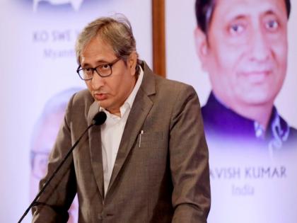 ravish kumar resigns from ndtv after resignation pranav roy radhika roy adani group takes over | Ravish Kumar Resigns : रवीश कुमार यांचा राजीनामा, अनेक वर्षांनंतर NDTV सोबतचा प्रवास थांबला