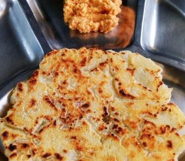 Lunch Box Recipe: खुसखुशीत आणि पौष्टिक रव्याचे थालीपीठ; झटपट नाश्त्यासाठी किंवा टिफीनसाठी सोपी रेसिपी