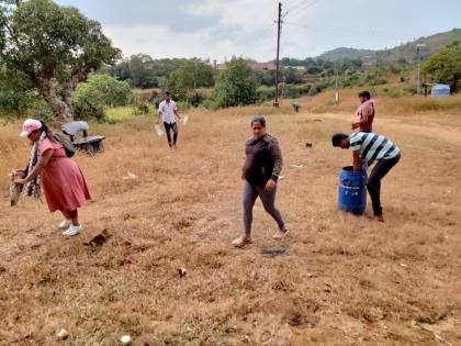 Oath on Rayareshwar by Shiva lovers, cleaning campaign | शिवप्रेमींकडून रायरेश्वरावर शपथ, स्वच्छता मोहीम