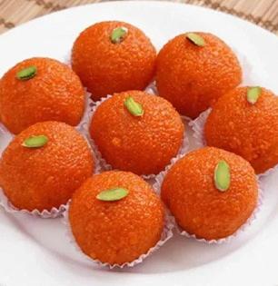 गणपतीच्या स्वागताला यंदा बुंदीचा लाडू करा घरीच, पाहा बुंदीचा लाडू करण्याची सोपी पद्धत-लागा तयारीला!