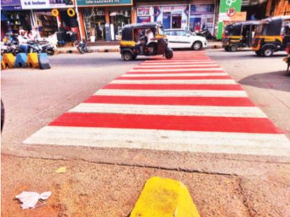 Black and white stripes will now be red and white..! The experiment was successful at Tinhat Naka in Thane | काळे पांढरे पट्टे आता  लाल पांढरे हाेणार..!  ठाण्यातील तीनहात नाका येथे प्रयोग यशस्वी