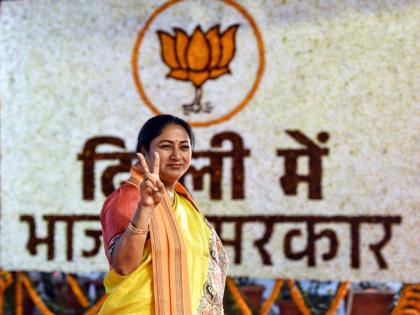 political consequences rekha gupta took back some decisions regarding development after troll on social media | रेखा गुप्तांची ‘चैन’, महिला खासदारांची ‘थंड कॉफी’ political consequences rekha gupta took back some decisions regarding development after troll on social media | रेखा गुप्तांची ‘चैन’, महिला खासदारांची ‘थंड कॉफी’