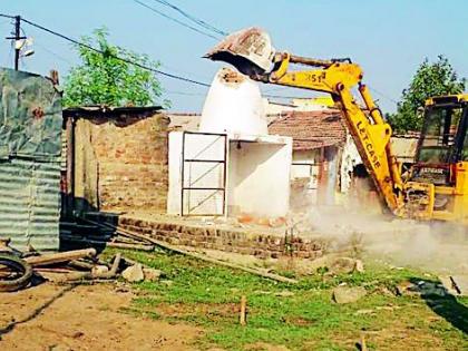 In eastern Nagpur, 10 unauthorized religious sites were destroyed | पूर्व नागपुरातील अनधिकृत १० धार्मिक स्थळे पाडली 