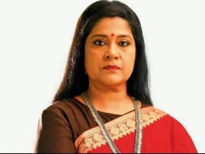 manipur women sexual assualt video bollywood actress renuka shahane shows anger | मणिपूरमधील घटनेवर रेणुका शहाणे यांचा संताप, म्हणाल्या, 'ज्या ज्या वेळी स्त्रीचं...'