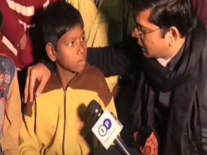 child gives funny answer to reporter about what he wants to be in life, video goes viral | बडे होकर क्या बनोगे? रिपोर्टरच्या या प्रश्नावर चिमुकल्याचं उत्तर ऐकुन तुम्हाला हसु आवरणं कठीण