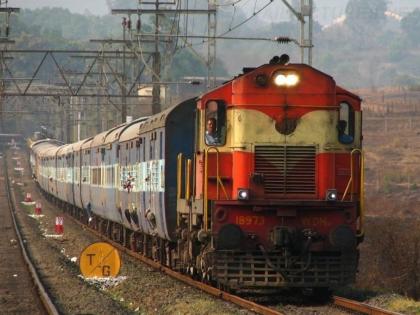 52,000 passengers canceled in just nine days; Railways returned Rs 3 crore 18 lakh | अवघ्या नऊ दिवसात ५२ हजार प्रवाशांनी रद्द केला प्रवास;  रेल्वेने परत केले ३ कोटी १८ लाख रुपये