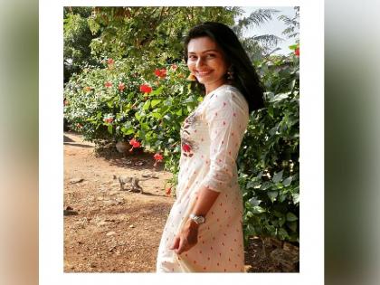 marathi actress reshma shinde share new instagram post for special person | रेश्मा शिंदेच्या 'अहो'ला पाहिलं का? खास पाहुण्यासह पहिल्यांदाच शेअर केला फोटो