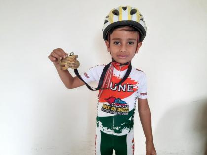 Reshnav a 4 year old from Baramati skates for 96 consecutive hours Entered in guinness book of world record | बारामतीच्या ४ वर्षीय रेश्नवची सलग ९६ तास स्केटिंग; Guinness Book Of World Record मध्ये नोंद