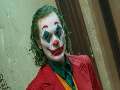 Joaquin Phoenix to sign 367 crore deal for two joker sequels report | Joker च्या फॅन्ससाठी खूशखबर! लवकरच येणार २ सीक्वल; अभिनेत्याला मिळालेली ऑफर वाचून चक्रावून जाल...