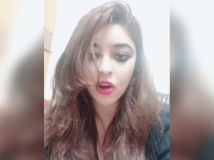 Payal Ghosh released video and tells Anurag Kashyap took Gaanja infront of her | पायल घोषने शेअर केला व्हिडीओ, म्हणाली - 'अनुराग कश्यपने 'त्या' दिवशी गांजा ओढला होता...'