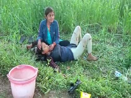 Fiance first stab his wife after that committed suicide in Hamirpur | आधी होणाऱ्या पत्नीवर चाकूने केले सपासप वार, नंतर तिच्याच ओढणीने लावून घेतला गळफास....