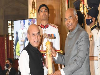 Lieutenant colonel Qazi Sajjad Ali Zahir conferred with Padma Shri 2021 helped India in 1971 war | काय सांगता! पाकिस्तानच्या लेफ्टनंट कर्नलला दिला पद्मश्री पुरस्कार, १९७१ च्या युद्धात केली होती भारताची मदत