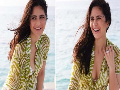 Katrina Kaif hot look in tranparent shirt share photos from the Maldives beach | समुद्र किनारी एन्जॉय करताना दिसली Katrina Kaif, लग्नानंतरच्या हॉट फोटोंवर फॅन्स झाले फिदा