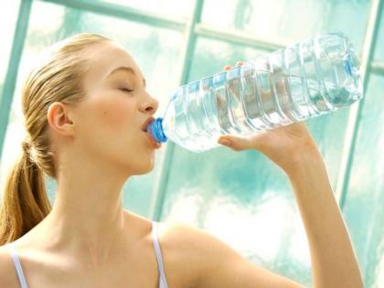 Why Do Plastic water Bottles Have Lines know the reason | पाण्याच्या बॉटलवर Lines का असतात? जाणून घ्या याचं कारण...