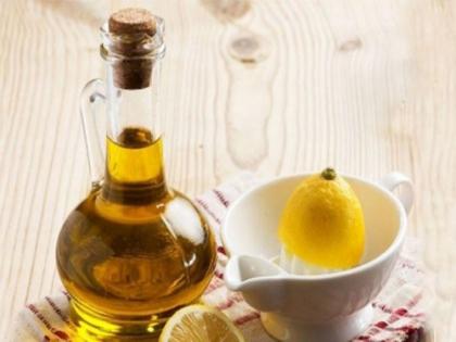 Hair care tips : Dandruff is removed by applying lemon juice in mustard oil | मोहरीच्या तेलात लिंबाच रस मिक्स करून लावा, मग बघा केस कसे होतात मुलायम आणि मजबूत