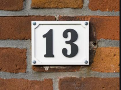 Know about the secret of 13 number, Know why people scared of 13 number | जगभरात १३ नंबरला का घाबरतात लोक? कारण वाचून वाटेल आश्चर्य...