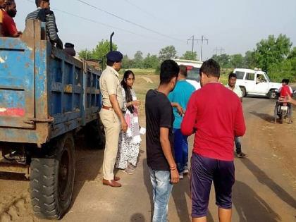 SDO crackdown on sand ghats, sand smugglers rush for run | लेडी सिंघम आल्या रे.. आल्या.. एसडीओंची धडक कारवाई, रेती तस्करांची पळापळ