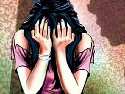 Atrocities against father of minor girl in Jalgaon | जळगावात बापाचा अल्पवयीन मुलीवर अत्याचार