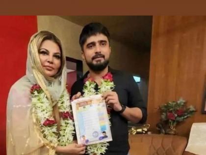 Rakhi Sawant Wedding : Rakhi Sawant got married secretly while her mother was admitted in the hospital, photos came out | Rakhi Sawant Wedding : आई हॉस्पिटलमध्ये अ‍ॅडमिट असताना राखी सावंतनं केलं गुपचूप लग्न, फोटो आले समोर