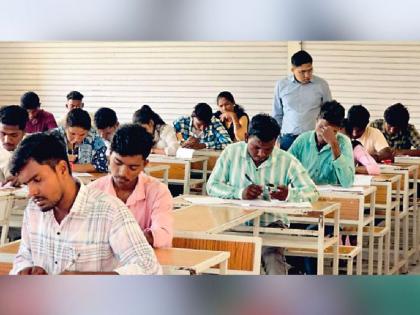 Engineers also in the race of Kotwals; 2315 candidates took the exam | इंजिनिअरही कोतवालांच्या शर्यतील; २३१५ परीक्षार्थींनी दिली परीक्षा