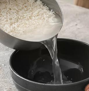 तांदूळ धुवून पाणी फेकून देता? ४ पद्धतींनी वापरा- बघा राईस वॉटरचे एकापेक्षा एक भन्नाट उपयोग