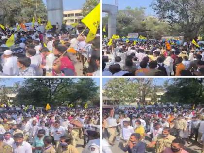 Thousands of rickshaw pullers on the streets in Pune against the government Movement against illegal bike taxi company | Video: पुण्यात सरकारविरोधात हजारो रिक्षावाले रस्त्यावर; बेकायदा बाईक टॅक्सी विरोधात आंदोलन..