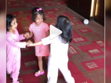 Dhoni, Raina and Harbhajan girls 'ringa ringa rosse' Viral! | खेळ मांडला, धोनी, रैना आणि हरभजनच्या मुलींचा ‘रिंगा रिंगा रोजेस’ व्हायरल!