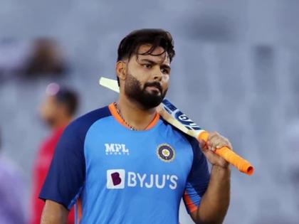 fraud of 1 63 crore to rishabh pant young cricketer arrested | ऋषभ पंतला १.६३ कोटींचा गंडा; युवा क्रिकेटर अटकेत, हॉटेलची केली ५.५३ लाखांची फसवणूक