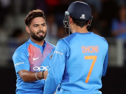 India vs Australia, 2nd ODI: Wicketkeeper batsman KS Bharat from Andhra, has been added to the Indian ODI squad | India vs Australia, 2nd ODI : रिषभ पंतच्या जागी टीम इंडियात नव्या यष्टिरक्षकाची एन्ट्री, नाव जाणून तुम्हालाही बसेल धक्का
