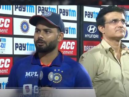 IND vs SA 2nd T20I Live Updates : I think batting, we were 10-15 runs short. Bhuvi and all other fast bowlers though bowled very well, Say Rishabh Pant             | Rishabh Pant, IND vs SA 2nd T20I Live Updates : रिषभ पंतच्या नावावर नोंदवला गेला नकोसा विक्रम, भारताच्या सलग दुसऱ्या पराभवानंतर म्हणतो...