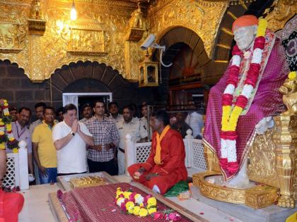 rishi kapoor used to visit shirdi on important moments of his life | प्रत्येक सुखदु:खाच्या क्षणी साईदरबारी हजेरी लावणारे ऋषी कपूर; निधनानं शिर्डी हळहळली