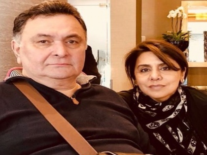 Rishi Kapoor asks 'When will I ever get home?' as he completes 8 months of cancer treatment in New York | ऋषी कपूर विचारतायेत, मी घरी कधी परतणार?