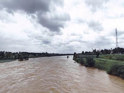 A boy who went for Ganesha immersion drowned in a riverbed; Incident at Neera Narsinghpur, search operation underway | गणेश विसर्जनासाठी गेलेला मुलगा नदीपात्रात बुडाला; नीरा नरसिंहपूर येथील घटना, शोधमोहीम सुरु