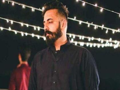 This mans wedding beats celebrity grand wedding with simple shaadi going viral on social media | सेलिब्रिटींची लग्ने 'या' व्यक्तीच्या लग्नासमोर फेल, सोशल मीडियातून होतंय कौतुक!