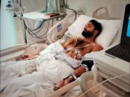 T20 World Cup : Mohammad Rizwan was in ICU for two days due to a chest injection, he recovered and then he played the Semi-final & scored 67 runs  | T20 World Cup, Mohammad Rizwan : दोन दिवस ICUमध्ये होता मोहम्मद रिझवान, बरा होताच मैदानावर उतरला अन् देशासाठी सॉलिड खेळला 