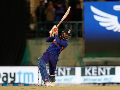 india put t20 series in pocket against sri lanka shreyas iyer unbeaten half century | ‘रोहित सेना’सुसाट, मालिका टाकली खिशात; श्रेयसचे नाबाद अर्धशतक 