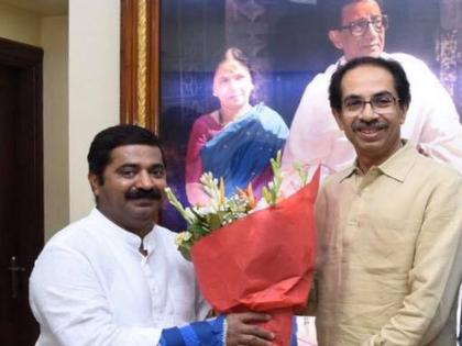 Good luck to Uddhav Thackeray who demanded stern action on Ram Kadam | कडक कारवाईची मागणी करणाऱ्या उद्धव ठाकरेंकडूनही राम कदमांना शुभेच्छा